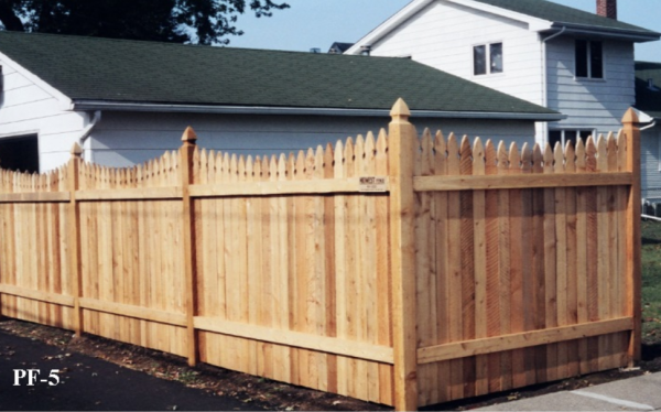 Pagar Batu Bata Merah Bergaya Tudor